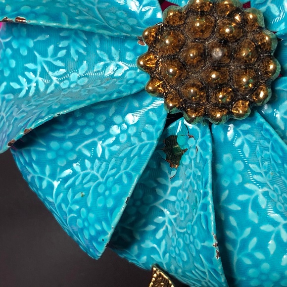 Vintage Enameled Blue Daisy Brooch by Hedy - Picture 5 of 5